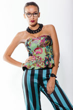 Load image into Gallery viewer, Strapless Peplum Top
